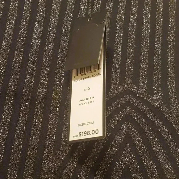 BCBG MAXAZRIA SLEEVELESS TOP - Picture 3 of 4